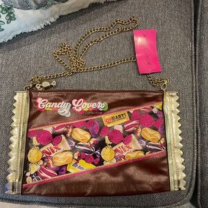 NEW BETSEY JOHNSON CANDY LOVERS LEATHER PURSE WITH GOLD CHAIN STRAP